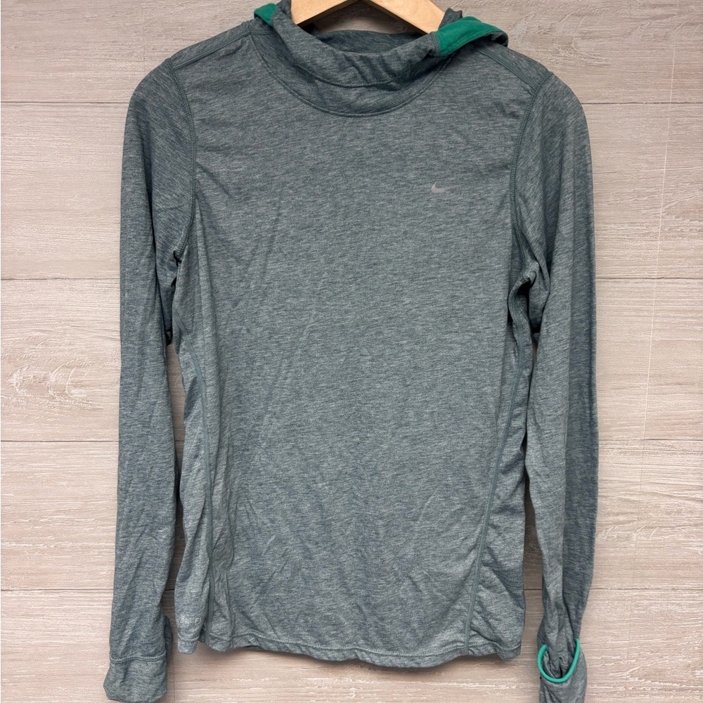 * | Nike | women’s top. Size S.